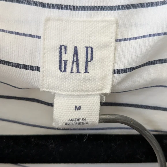 GAP Striped Shirt in White and Blue - Picture 4 of 10
